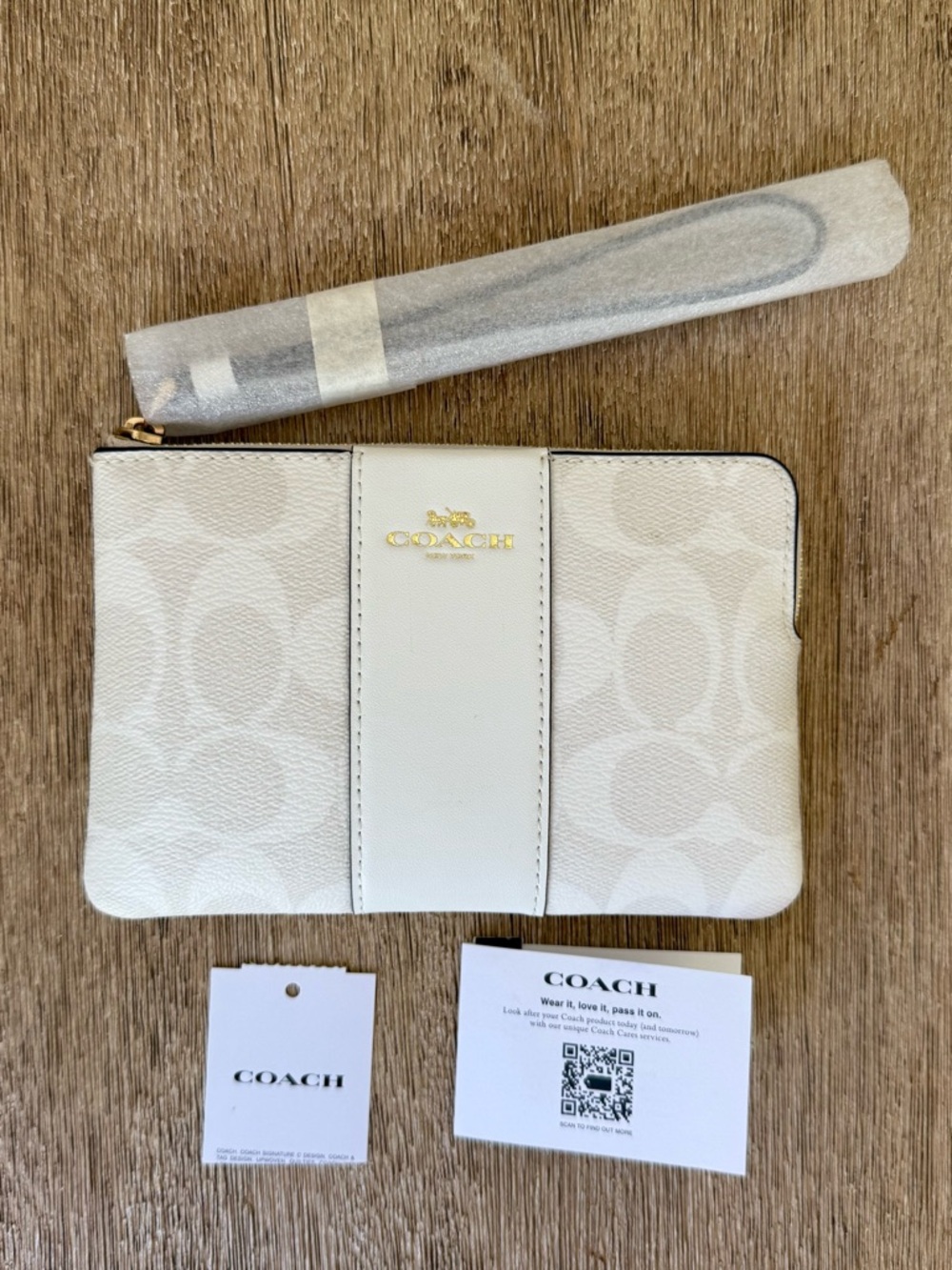 Coach Signature Canvas Wristlet NWT Chalk White Gold Zip Pouch